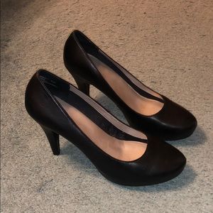 Black naturalizer heels